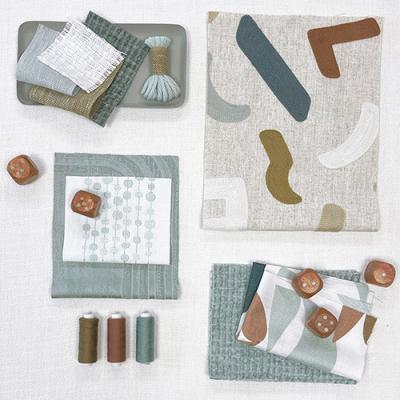 Harmonie des teintes du ciel et de la terre – bleu horizon à terre de sienne