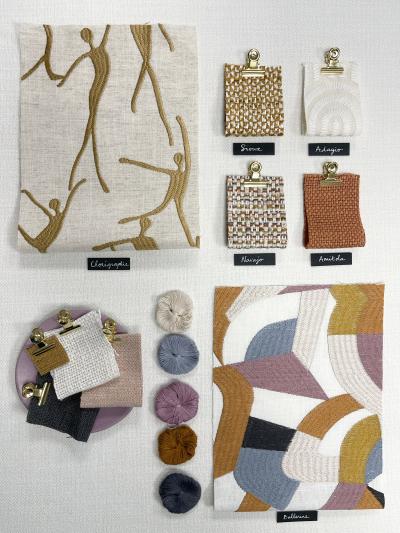 Ballet de couleurs profondes et chaleureuses : ocre, cuivre, aubergine...